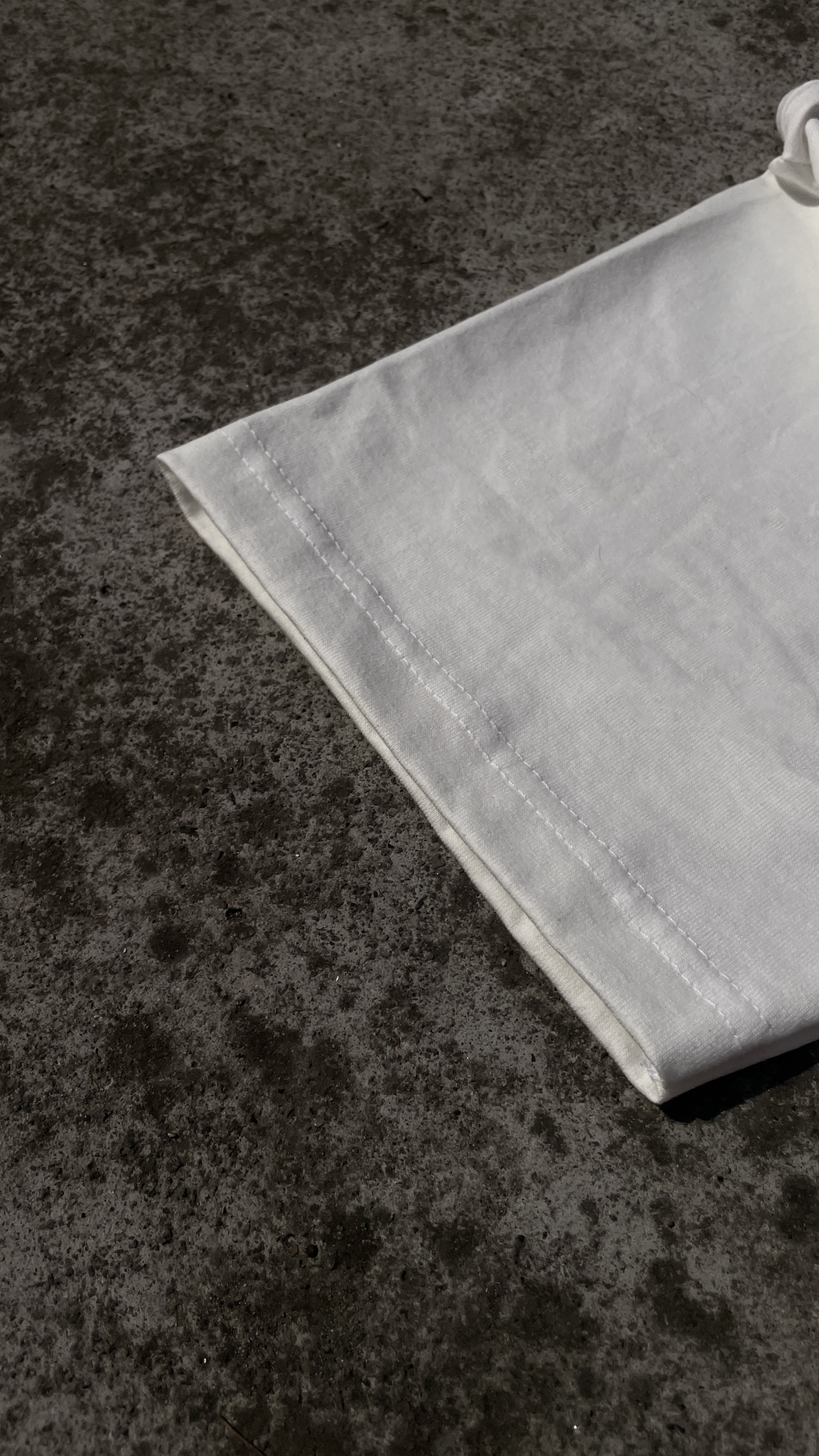 WHITE 300 GSM OVERSIZE